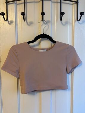 Babaton Dusty Mauve Crop Tee - Short Sleeve Crew Neck